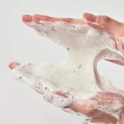 ANUA – Heartleaf Quercetinol Pore Deep Cleansing Foam – mousse nettoyante.